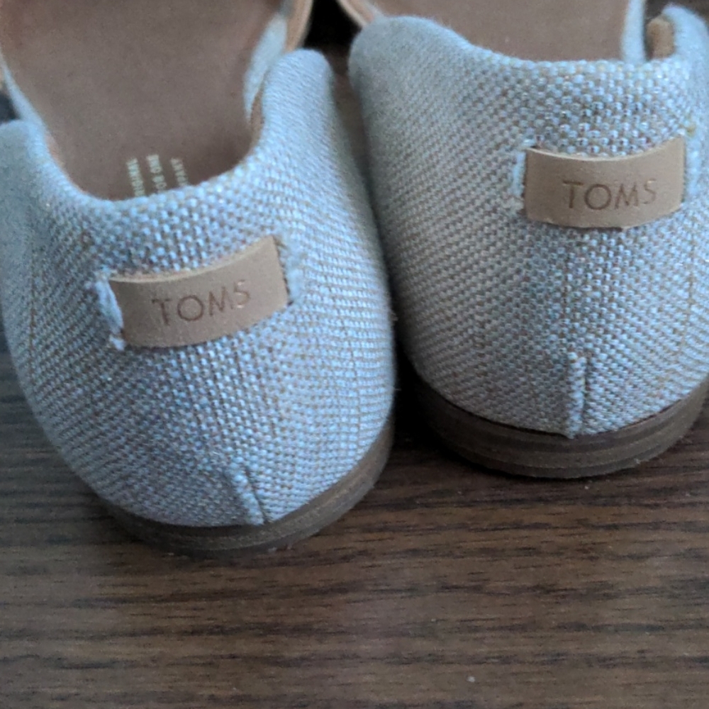 Toms Ladies Summer Shoes   7.5